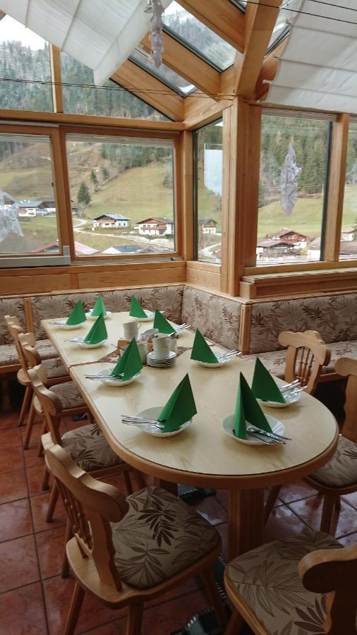 Hotel Gasthof Schönblick Russbach am Pass Gschütt Exterior foto