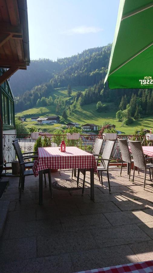Hotel Gasthof Schönblick Russbach am Pass Gschütt Exterior foto