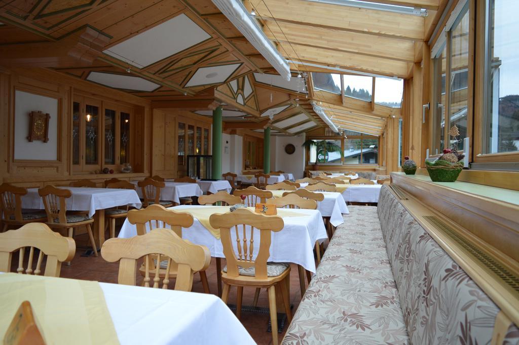 Hotel Gasthof Schönblick Russbach am Pass Gschütt Exterior foto