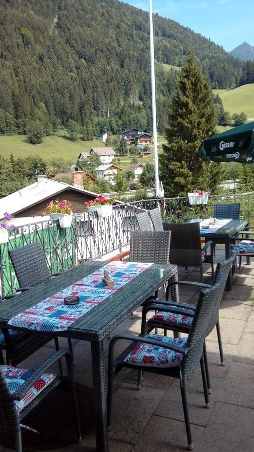 Hotel Gasthof Schönblick Russbach am Pass Gschütt Exterior foto